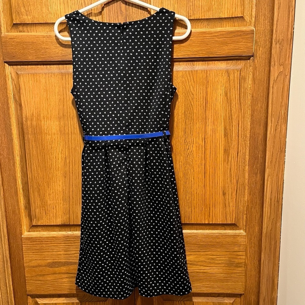Elle Polka Dot Sleeveless Mini Swing Dress w/ Cobalt Blue Belt - Size 8 - Picture 6 of 13